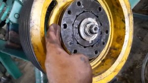 ремонт косилки КДН 210, замена подшипников шкива.mp4