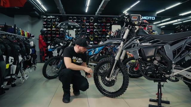 Обзор FXmoto X8 NC300S | X8 CBS300 | X7 NC300 смотреть онлайн