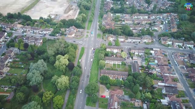 2020 Xiaomi Fimi x8 SE Drone's Smooth & Intelligent Flight over Wardown Park Fun Fair Full HD Camer смотреть онлайн