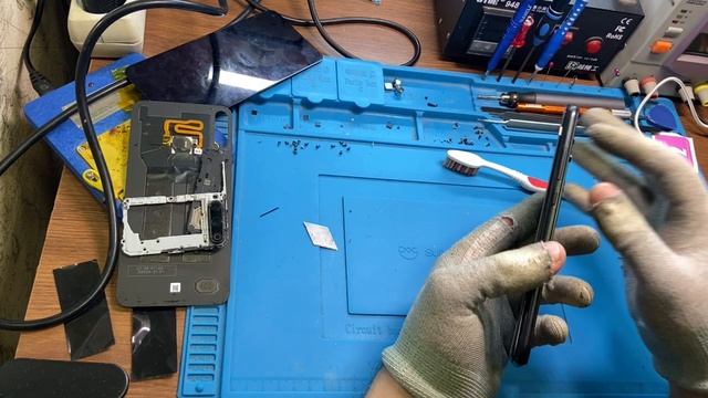 Замена дисплея на Huawei P40 Lite E.