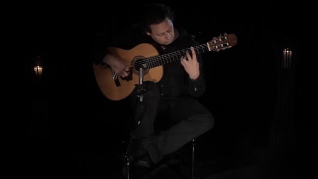 Adam del Monte plays Capricho Arabe by Francisco Tarrega смотреть онлайн