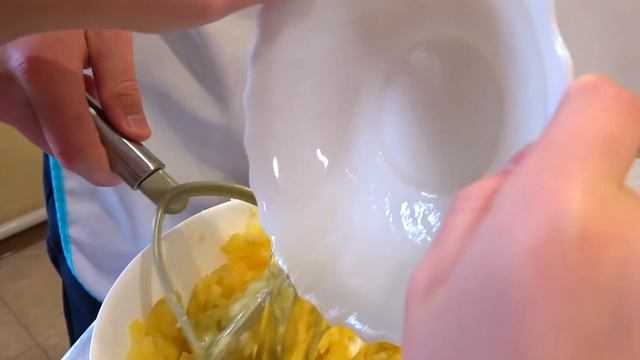 КТО вкуснее приготовит Настя Саша или Олег My Little Nastya