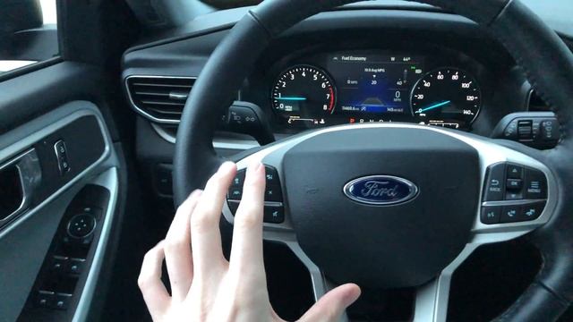 2022 Ford Explorer XLT review: A regular car for regular people смотреть онлайн