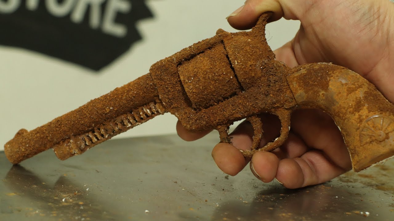 Реставрация ржавого оружия. Металлический револьвер и взрывающийся пистолет смотреть онлайн