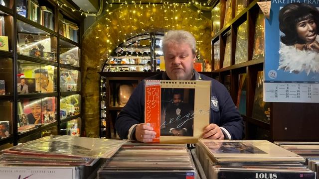 Продаём винил по старым ценам в Vintage Vinyl Boutique в джаз - клубе Эссе. Нетривиальная подборка смотреть онлайн