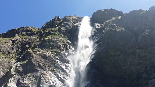 Джимара водопад. Горы Осетии смотреть онлайн
