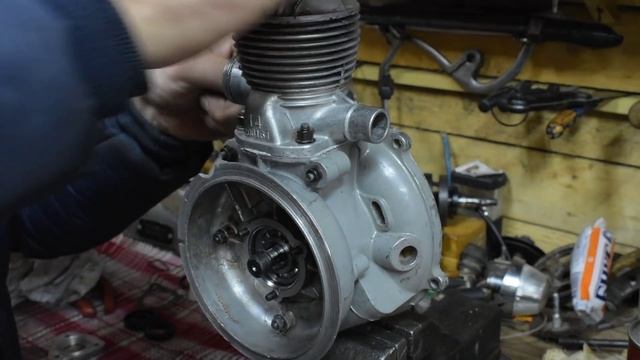 Немного о моторе бензопилы Дружба. смотреть онлайн