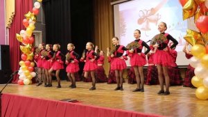 Испанский танец театра сюжетного танца «Голубка».
