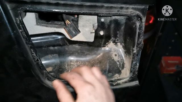 How to replace BMW X5 E 70 2006 - 2009 Tail gate tail light смотреть онлайн