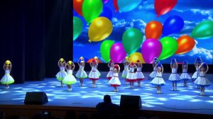 вокально-хореографический коллектив  ПАЛИТРА - танец«Горошины цветные»