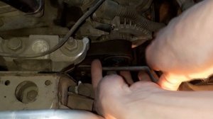 Toyota 2AZ-FE снятие ремня с генератора, простое и быстрое, для снятия и замены генератора (часть 2