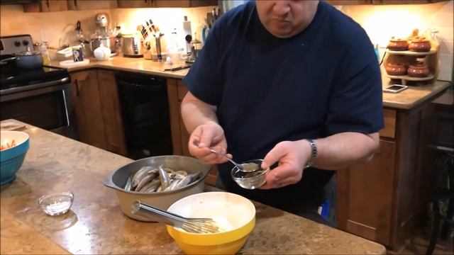 рыба мойва или корюшка запекаем на досточке в гриле смотреть онлайн