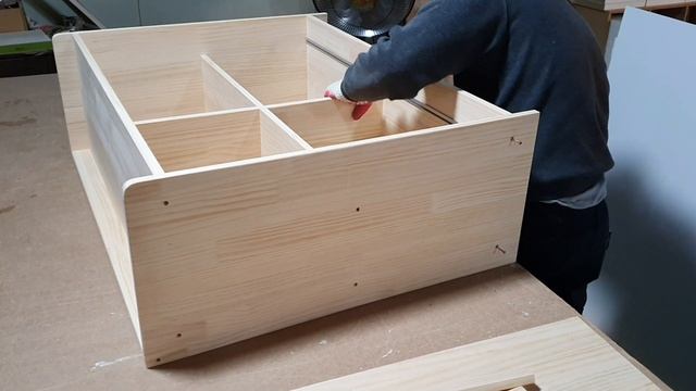 SLIDING DOOR BOOKCASE 슬라이딩 도어 책장 만들기 смотреть онлайн