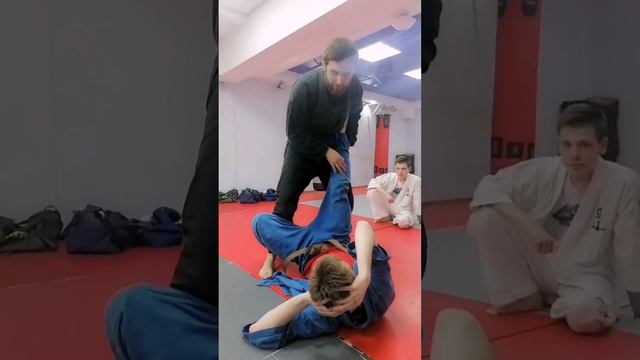 подсечка - удержание - болевой #борьба #mma #кудо #братство смотреть онлайн