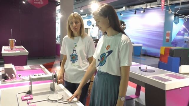 Электричество на кончиках пальцев. Музейный алфавит. Точка Гравитации. смотреть онлайн