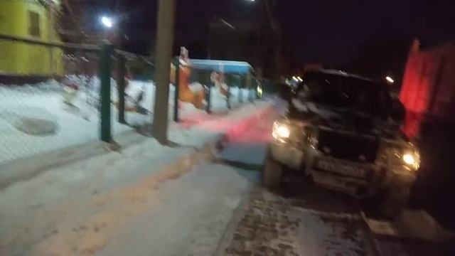 Наглая езда по тротуару. смотреть онлайн