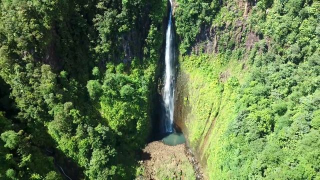 Гваделупа.Водопад Les Chutes du Carbet смотреть онлайн