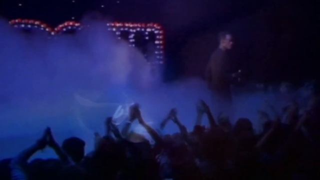 Grace Jones - Walking in the Rain смотреть онлайн