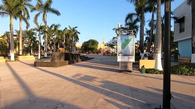 Walking Cozumel, Mexico | Downtown San Miguel Street смотреть онлайн