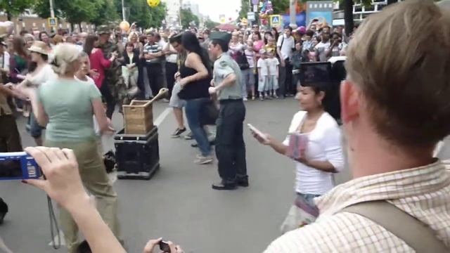 Уличные танцы под ламбаду смотреть онлайн