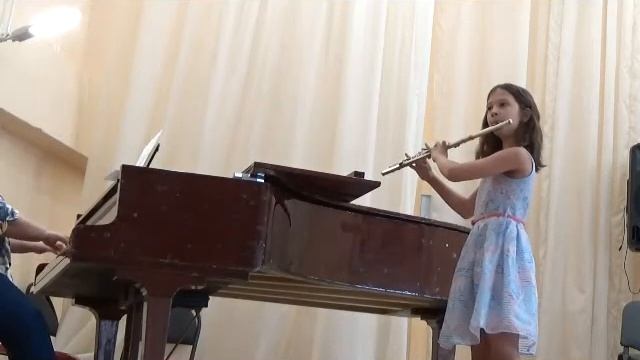 Николаева Ксения В. Цыбин "Улыбка весны" В. Моцарт "Менуэт" Д Шостакович "Танец" из балетной сюиты смотреть онлайн