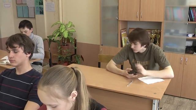 КОГДА СКУЧНО НА УРОКЕ И НЕЧЕГО ДЕЛАТЬ смотреть онлайн
