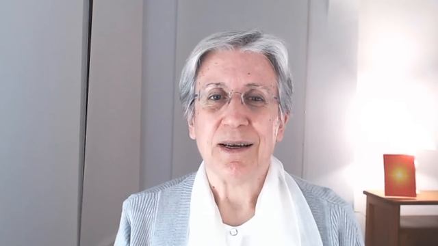 Meditación y conferencia: “Discernir y decidir con claridad”, con María Moreno смотреть онлайн