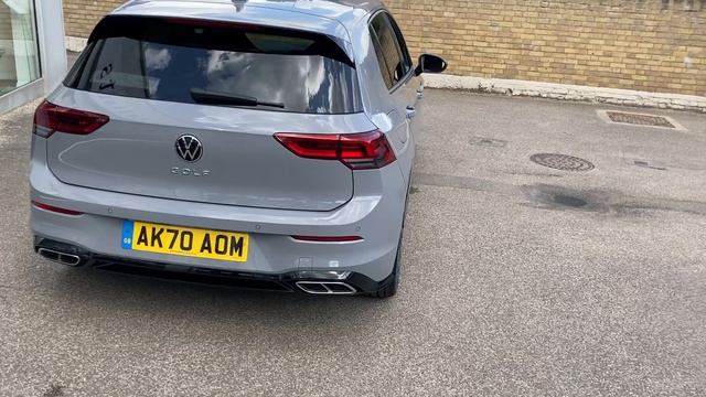 2020/70 Volkswagen Golf R-Line E-TSI MHEV DSG 1.5 Evo смотреть онлайн