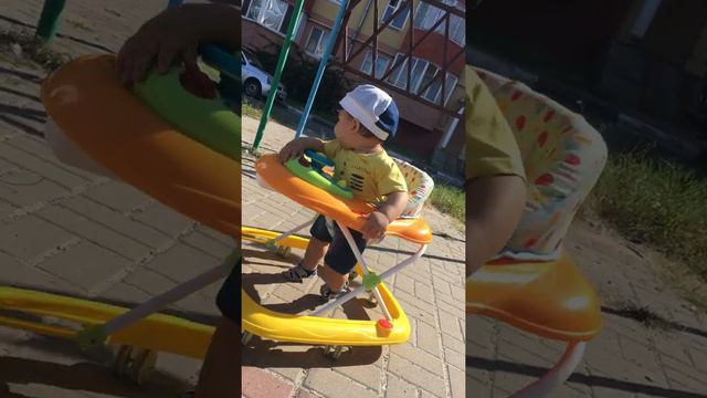 Ходунки детские "CAPELLA" смотреть онлайн