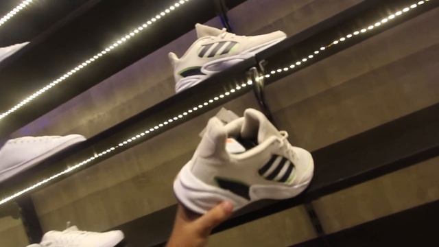 P1200 NIKE SHOES ETO NA! | URBAN ATHLETICS PASABOG SALE! смотреть онлайн