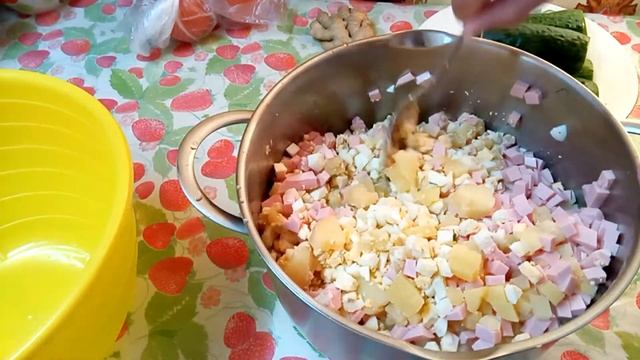 Ведро Окрошки 5 и 10 литров Лукошко Окрошки. Окрошка салатом основа окрошечная. Окрошка с квасом. смотреть онлайн