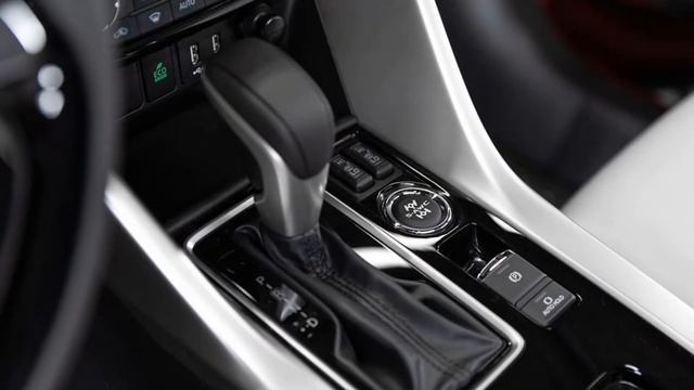 New Mitsubishi Eclipse Cross 2023 Rivals of Toyota Corolla Cross and Hyundai Kona смотреть онлайн