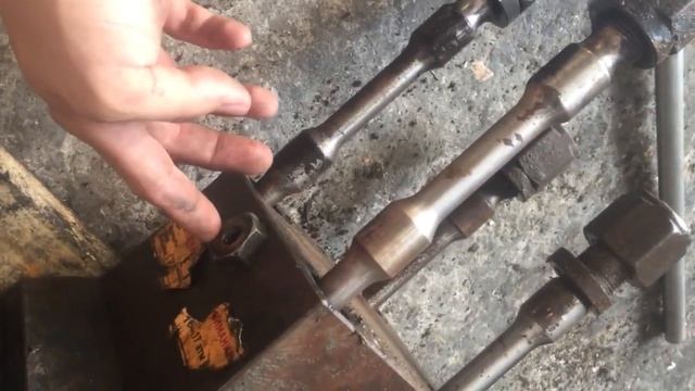 Гидромолот Delta. Замена втулок на гидромолоте! смотреть онлайн