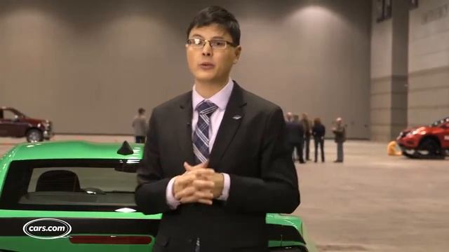 2017 Chevrolet Camaro 1LE First Look смотреть онлайн