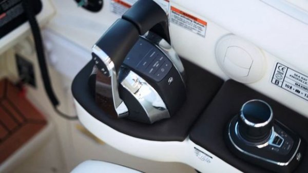 Sea Ray Sundancer 320 Coupe обзор, купить катер или яхту