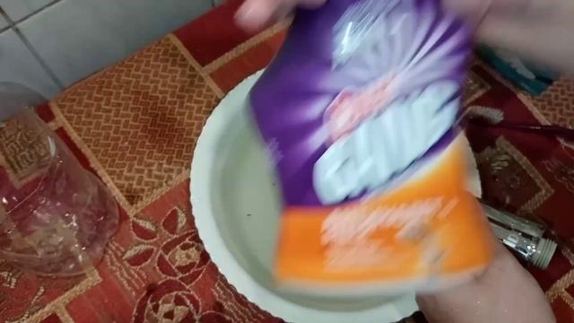 Как же отмыть душевую лейку от известкового налёта? Проще некуда. Смотреть до конца ? смотреть онлайн