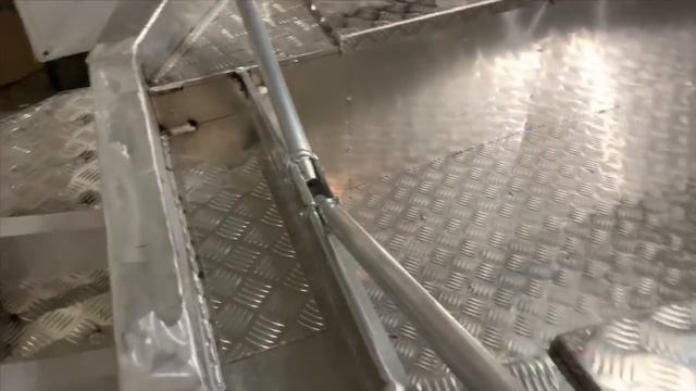 Лодка болотоход. смотреть онлайн