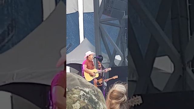 Jon Pardi Cavendish PEI 07/2018 смотреть онлайн