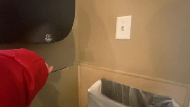 LOUD! 2014 Excel dryer Xlerappy hand dryer @ Grand furniture | Virginia Beach VA смотреть онлайн
