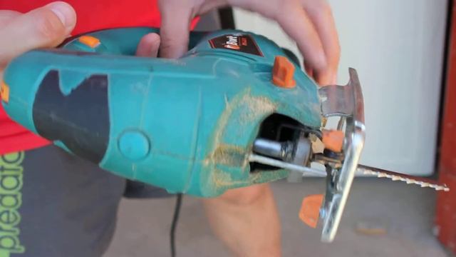 Лобзик Bort BPS-800-Q