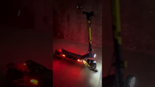 Kugoo Kirin G3 pro Самокатчики всем здрасьте ночной вид достойный! + фара Арктик дополнила самик ! смотреть онлайн