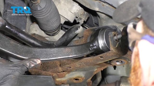 How to Replace Front Rearward Lower Control Arm 2006-12 Ford Fusion смотреть онлайн