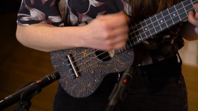 Keiki Pack Superscale Soprano Size Ukulele - Orange Kaleidoscope - K2SS-OKC