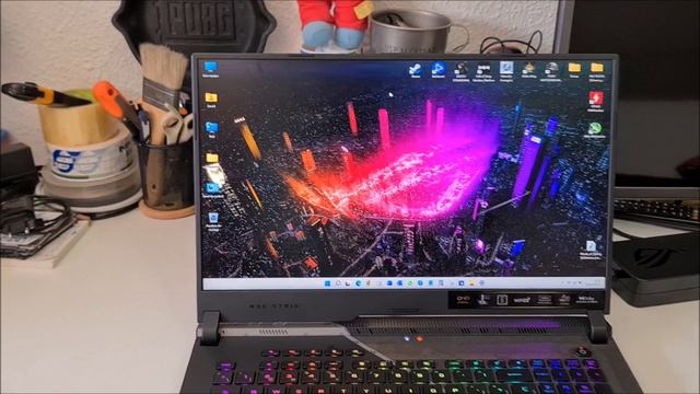ASUS ROG STRIX SCAR 17 - Review / Test Gaming / Comparativa VS sobremesa смотреть онлайн