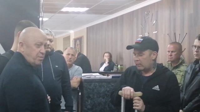 Пригожин встретился с Виктором Бутом смотреть онлайн