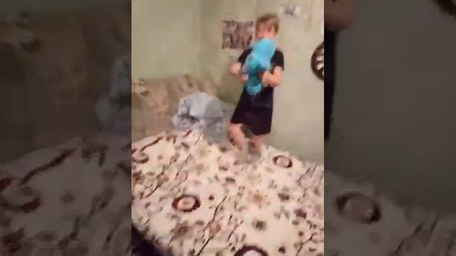 Как правильно делать кувырок. смотреть онлайн