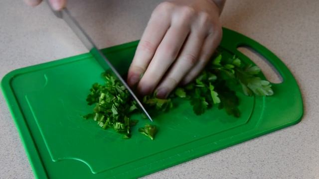 Молодой картофель — обалденный рецепт, который вам точно захочется повторить! Битый картофель? смотреть онлайн