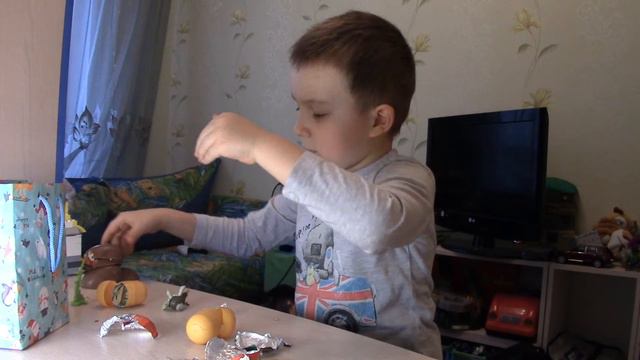 Открываем Kinder Suprise Кунг-фу Панда. смотреть онлайн