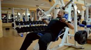 Первый раз в тренажерном зале – с чего начать новичку