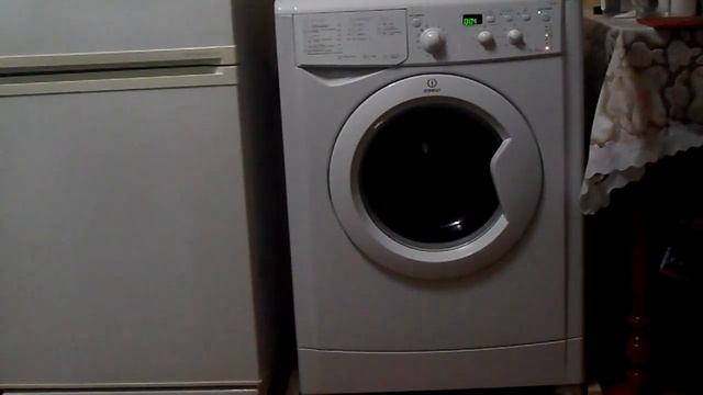 Стиральная машина INDESIT IWSD 5085 видео 2 смотреть онлайн